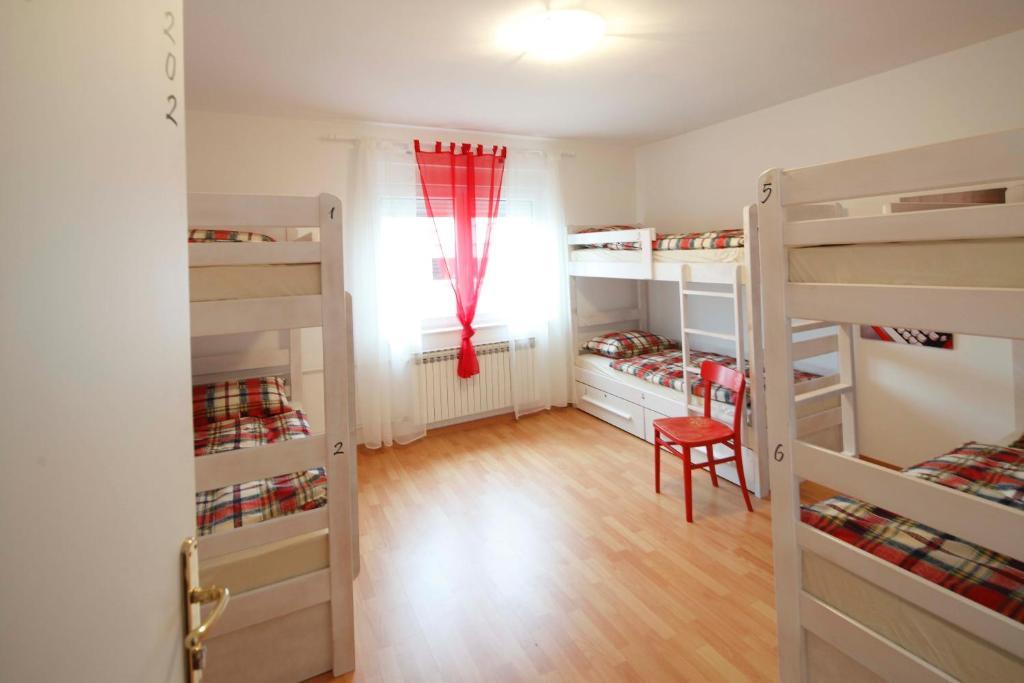 Pozitiv Hostel Zagreb Oda fotoğraf